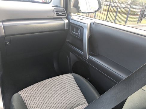 Used 2024 Toyota 4Runner SR5 image 18