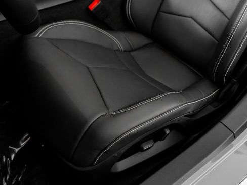 Used 2025 Chevrolet Corvette Z06 image 27