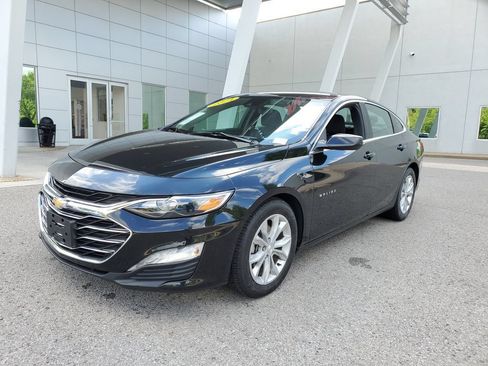 Used 2024 Chevrolet Malibu LT FWD image 2