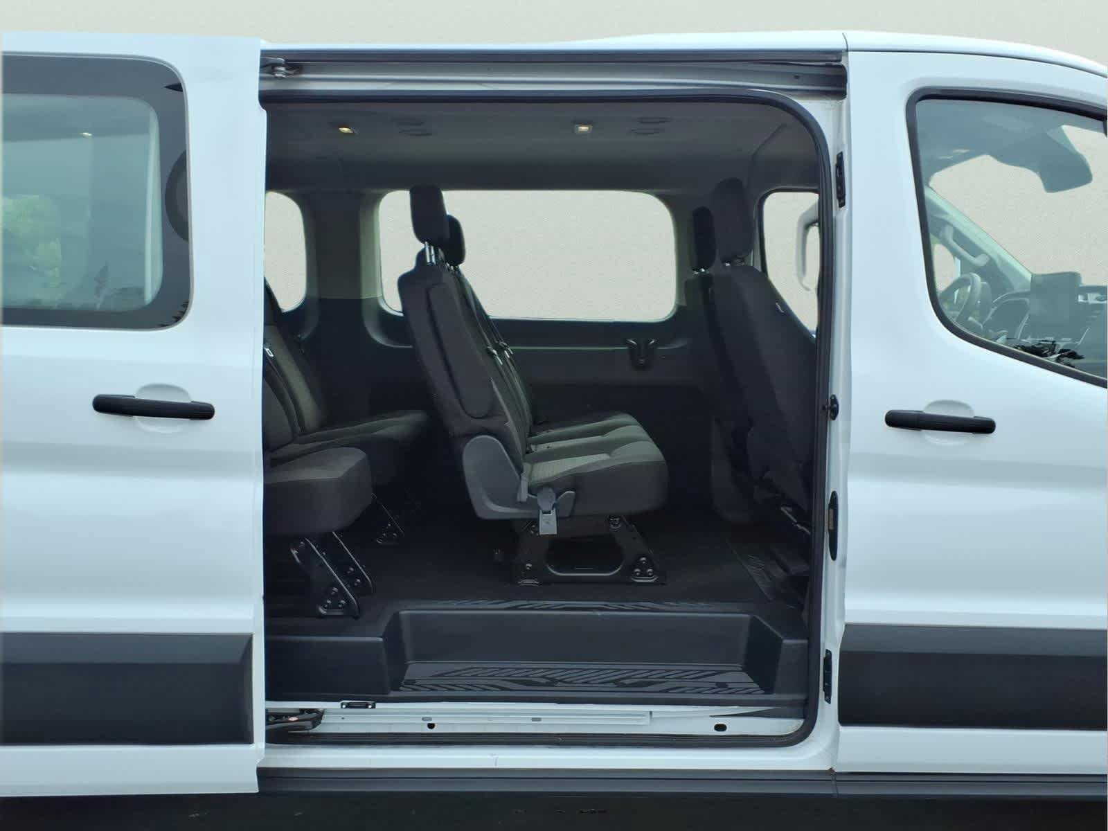 Used 2025 Ford Transit 350 XLT RWD image 9
