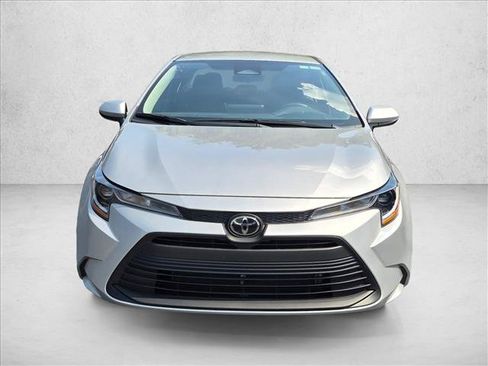 Used 2026 Toyota Corolla LE FWD image 2