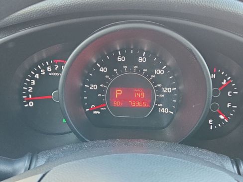 Used 2018 Kia Soul + FWD image 31