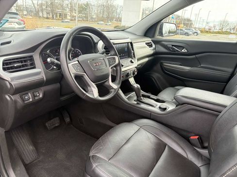 Used 2018 GMC Acadia SLT w/ LPO, Black Accent Package image 10