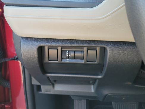 Certified 2025 Subaru Forester AWD/4WD image 26