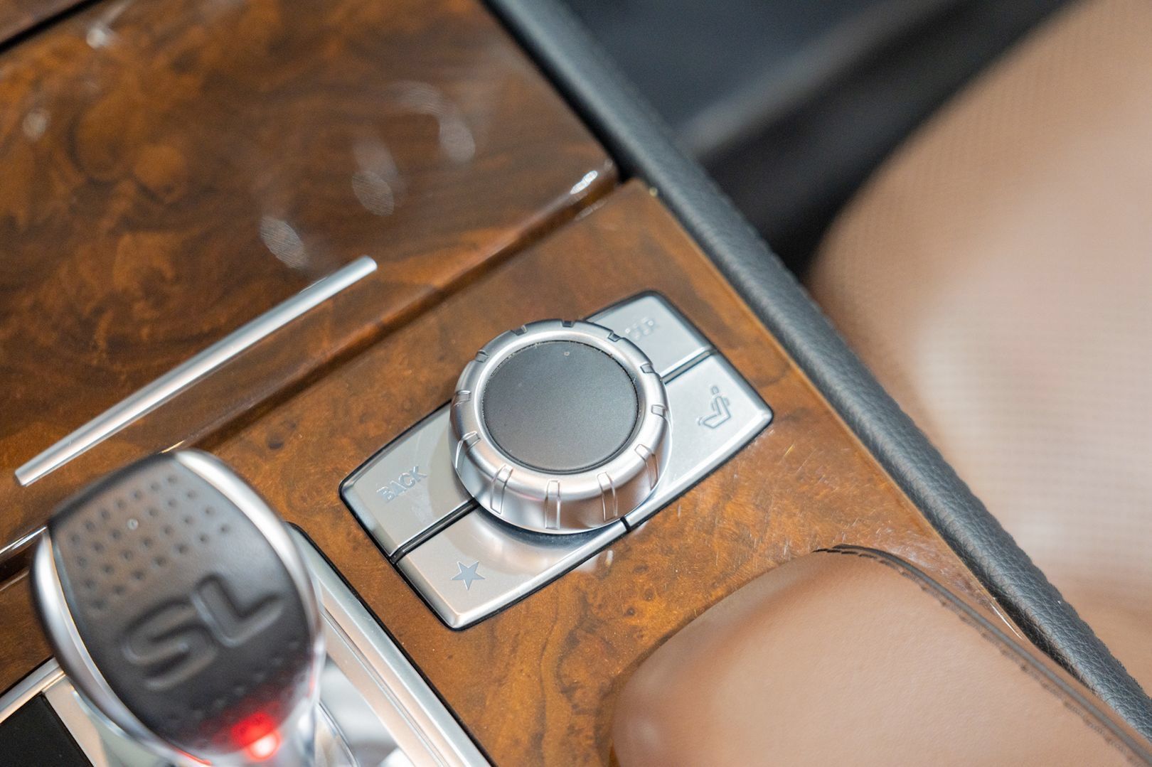 Used 2013 Mercedes-Benz SL 550 image 41