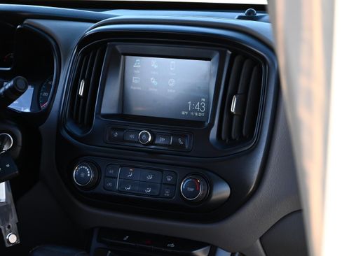 Used 2017 GMC Canyon 2WD Crew Cab w/ Convenience Package image 23