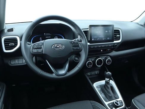New 2026 Hyundai Venue SEL FWD image 9