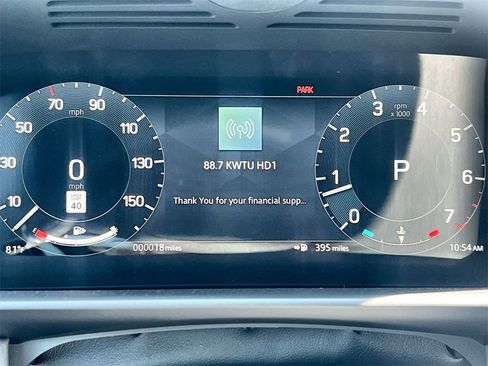 Used 2025 Land Rover Discovery S image 23