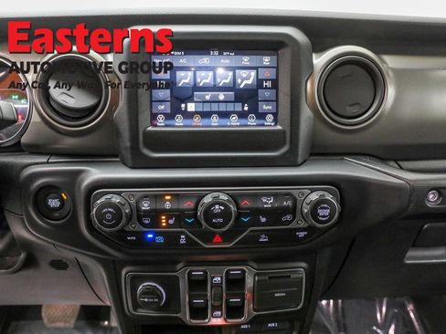 Used 2023 Jeep Wrangler Unlimited w/ Dual Top Group image 12