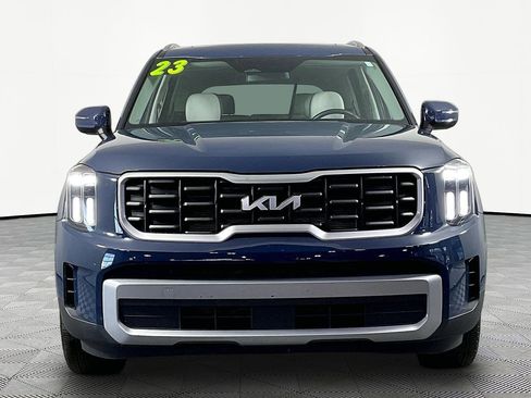Used 2023 Kia Telluride S w/ S Sunroof Package image 2