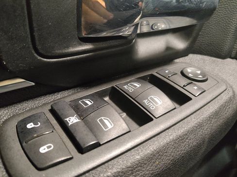Used 2022 RAM 1500 Classic Warlock AWD/4WD image 27