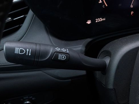 Used 2025 Buick Encore GX Preferred FWD image 34
