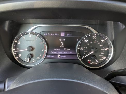 Used 2021 Nissan Titan SV w/ SV Convenience Package image 34