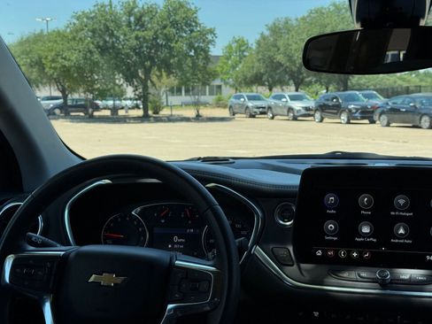 Used 2025 Chevrolet Blazer LT FWD image 34
