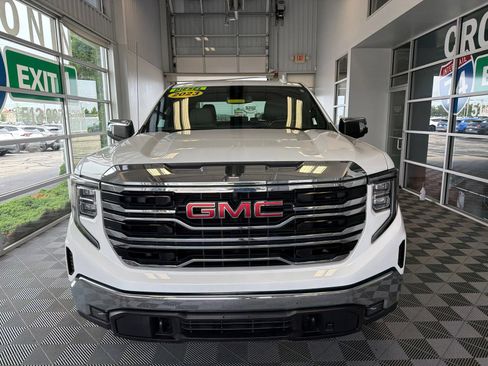 Used 2023 GMC Sierra 1500 SLT w/ SLT Premium Package AWD/4WD image 2