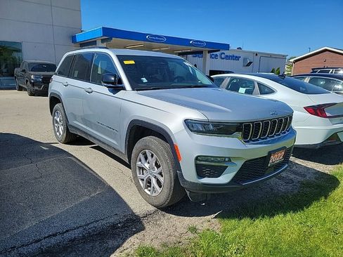 Used 2022 Jeep Grand Cherokee Limited AWD/4WD image 1