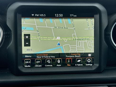 Used 2023 Jeep Wrangler Unlimited Rubicon 4xe w/ Cold Weather Group AWD/4WD image 14