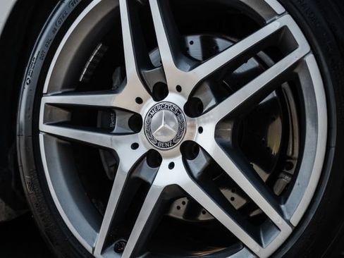 Used 2015 Mercedes-Benz E 350 4MATIC Wagon image 3