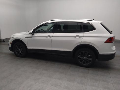 Used 2024 Volkswagen Tiguan SE FWD image 3