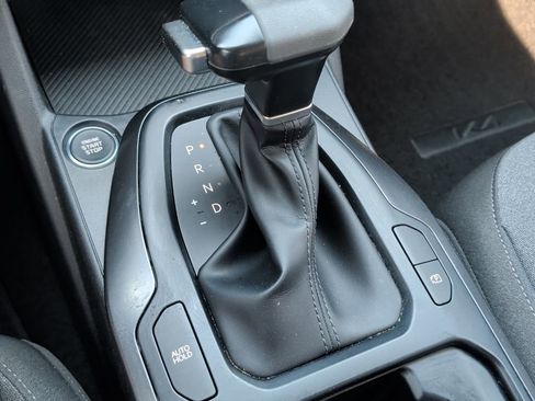 Used 2025 Kia K4 LXS image 32