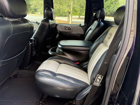 Used 2003 Ford F150 Harley-Davidson image 19