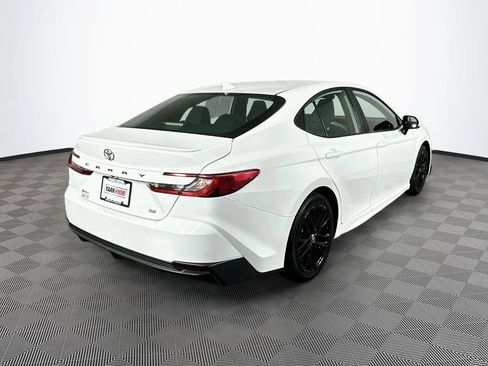 Used 2025 Toyota Camry SE FWD image 11