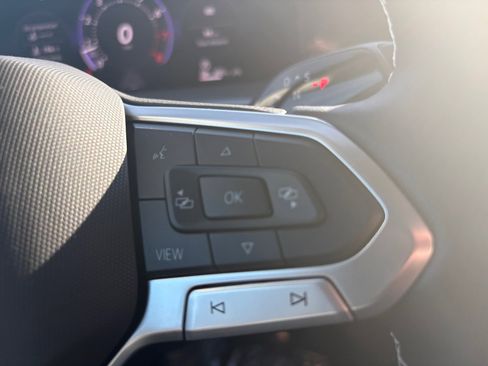 New 2025 Volkswagen Tiguan SE image 7