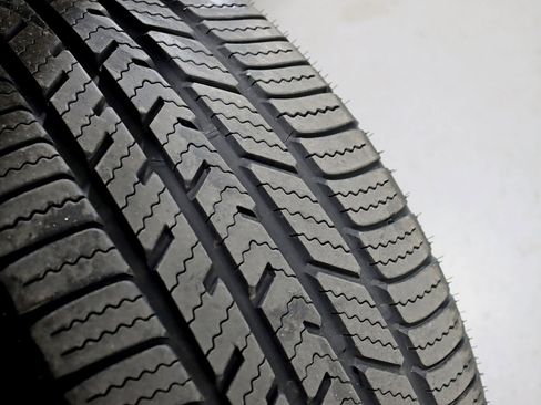 Used 2019 Jaguar F-PACE Premium image 38