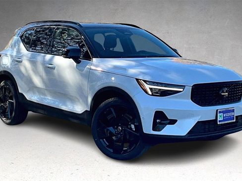 New 2026 Volvo XC40 B5 Ultra w/ Climate Package image 2
