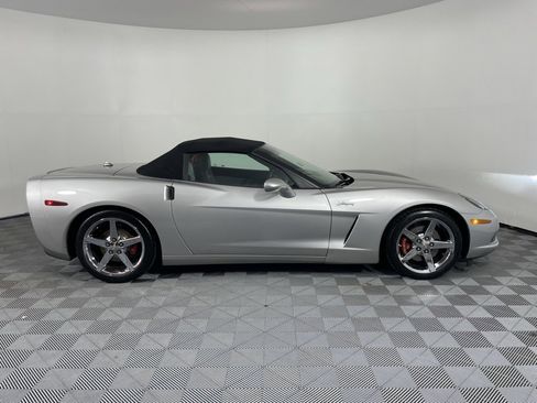 Used 2005 Chevrolet Corvette Convertible w/ Preferred Equipment Group image 20