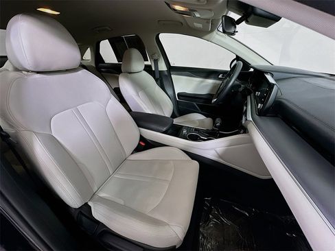 Used 2021 Kia K5 LXS image 12
