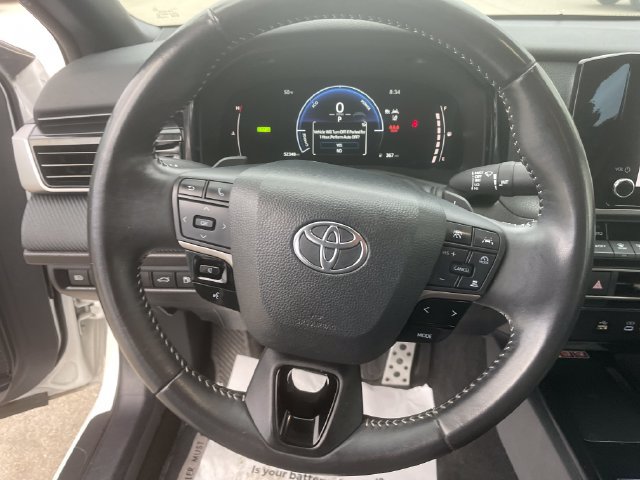 Used 2025 Toyota Camry SE FWD image 25