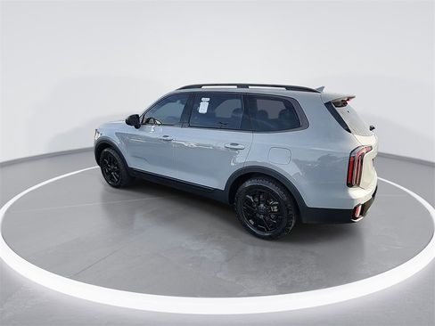 Used 2025 Kia Telluride AWD image 6