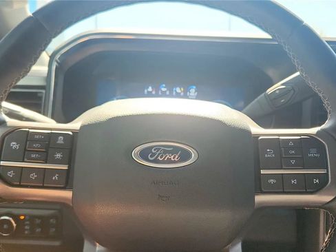 Used 2025 Ford F350 Lariat w/ Lariat Ultimate Package AWD/4WD image 28