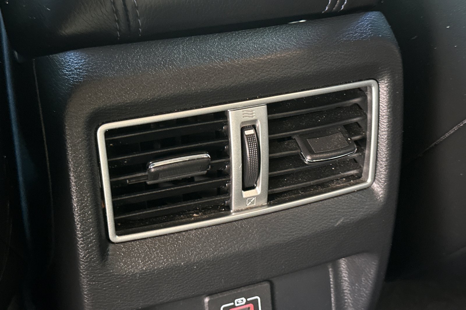 Used 2018 Nissan Maxima SR w/ Interior Lighting Package FWD image 42