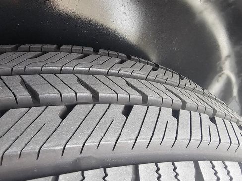 Used 2017 Chevrolet Traverse LT image 8