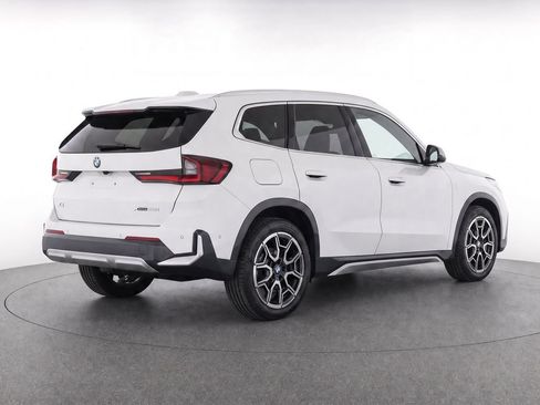 Used 2023 BMW X1 xDrive28i w/ Premium Package AWD/4WD image 4