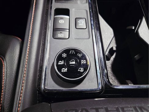 Used 2026 Nissan Pathfinder Rock Creek AWD/4WD image 38