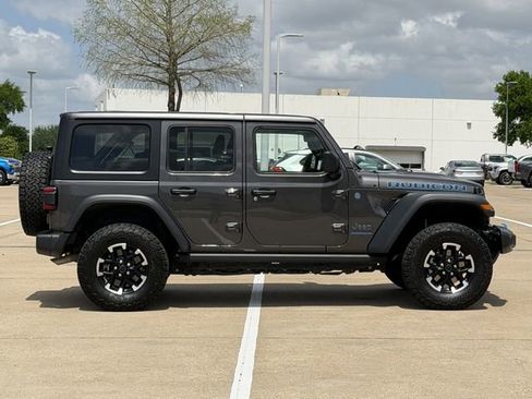 Used 2025 Jeep Wrangler Unlimited Rubicon 4xe w/ Convenience Group image 3