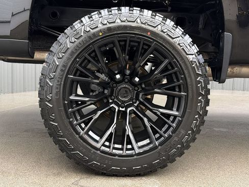 Used 2021 Chevrolet Silverado 1500 Custom Trail Boss w/ Midnight Edition AWD/4WD image 11