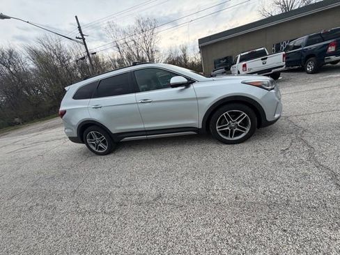 Used 2018 Hyundai Santa Fe Limited image 7