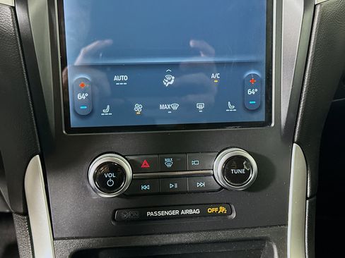 Used 2024 Ford Edge SEL AWD/4WD image 24