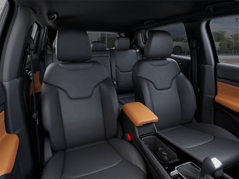 New 2025 Jeep Compass Limited image 16