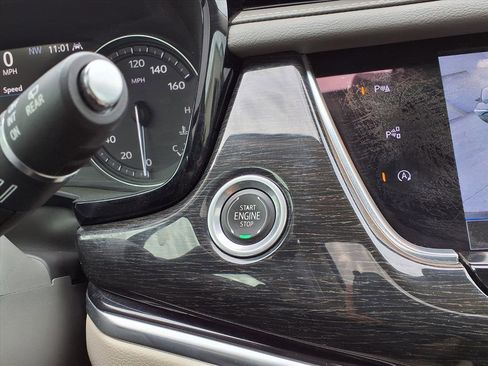 Used 2021 Cadillac XT6 Premium Luxury image 27