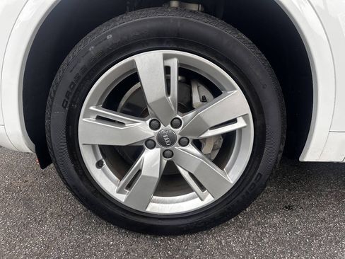Used 2018 Audi Q5 2.0T Premium Plus w/ Premium Plus Package AWD/4WD image 9