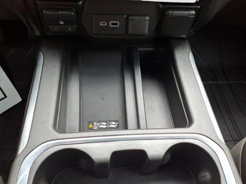Used 2019 Chevrolet Silverado 1500 LTZ w/ LTZ Premium Package AWD/4WD image 24
