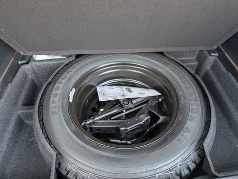 Used 2021 Jeep Cherokee Trailhawk w/ Trailer Tow Group AWD/4WD image 17