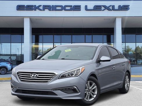 Used 2015 Hyundai Sonata SE w/ Cargo Package image 1