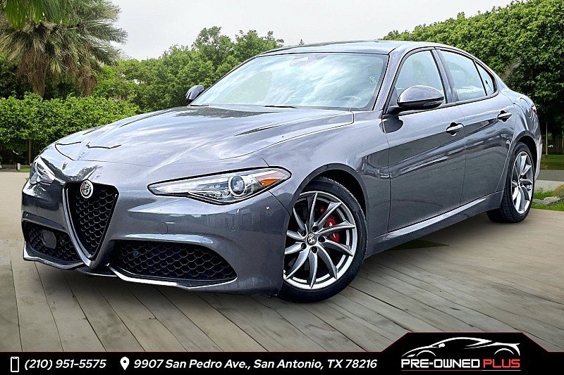 Used 2023 Alfa Romeo Giulia Sprint RWD image 1