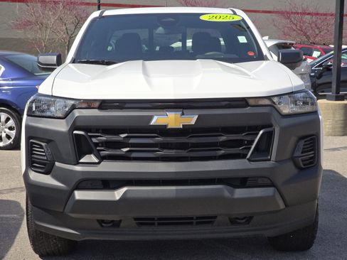 Used 2025 Chevrolet Colorado W/T w/ Advanced Trailering Package image 8